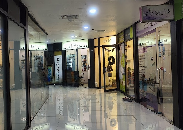 Salon photo 1 thumbnail